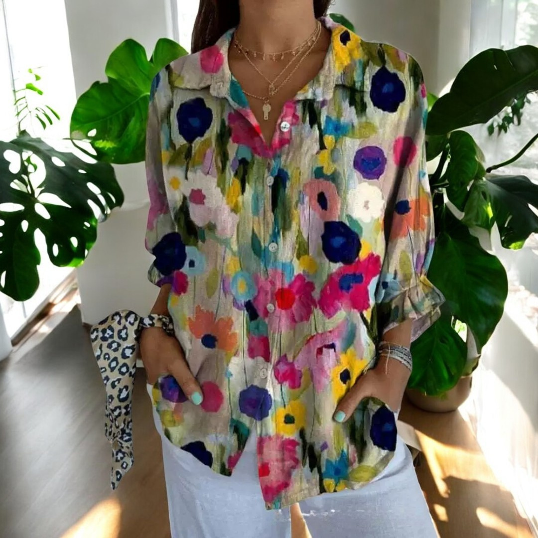 Kirsten - Timeless Floral Blouse