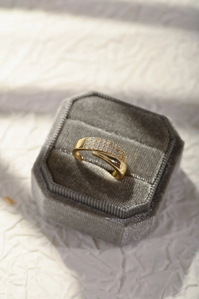 Elegant Gold Ring with Sparkling Stones (Buy 1 Get 1 FREE)