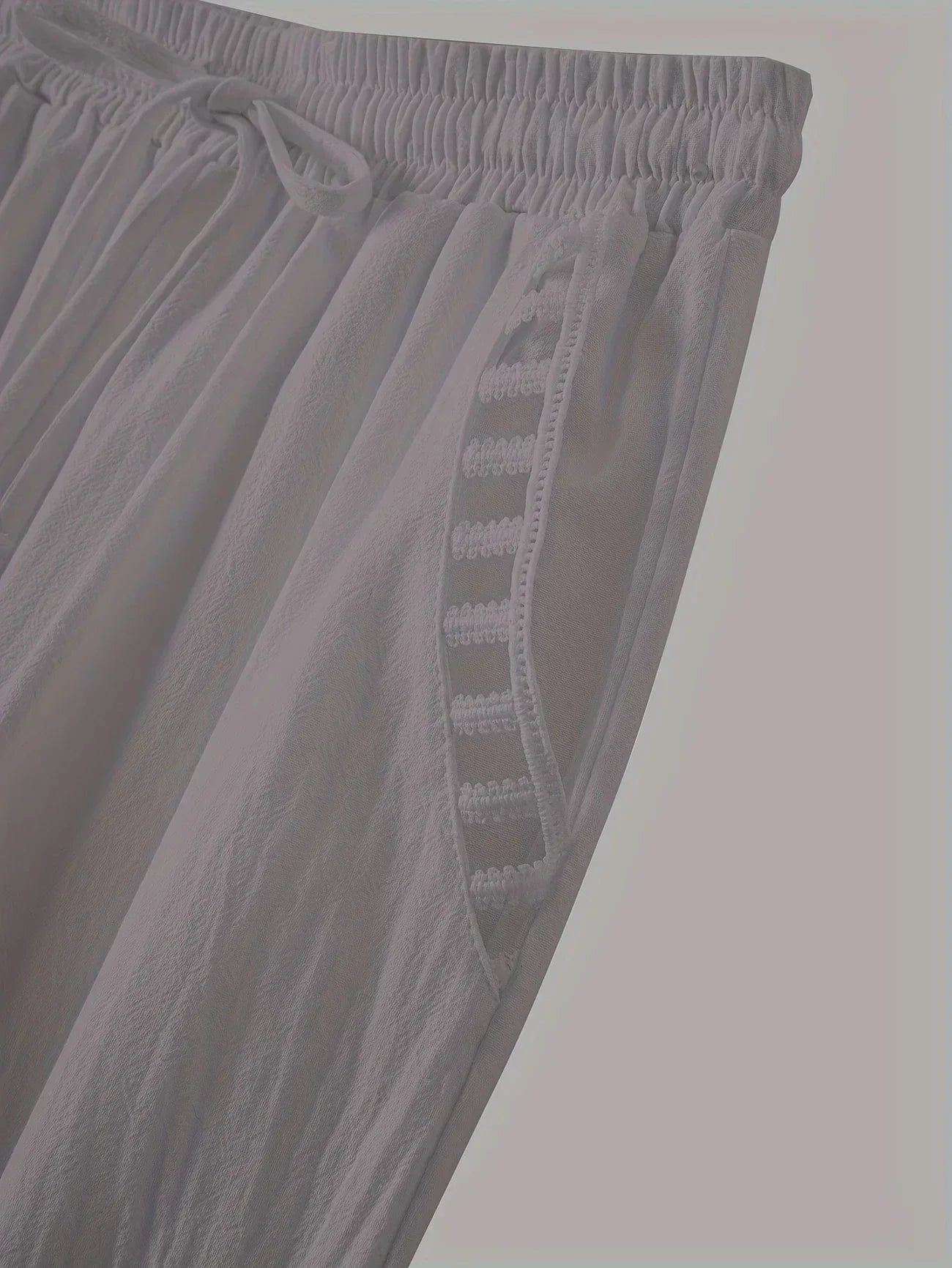 Tracey - Chic Cropped Pants