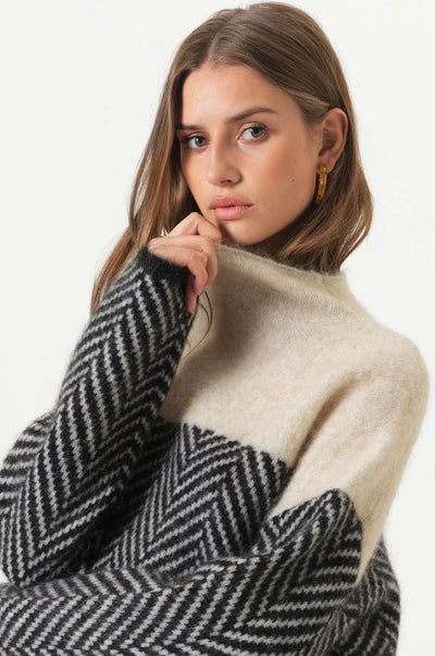 Adelie - Luxuriously Soft Turtleneck