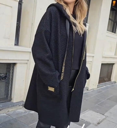 Caroline - Chic Lambswool Hooded Coat